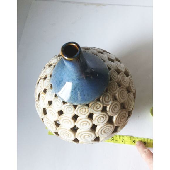 Pottery Vase Beige Blue Swirl Pattern with Lattice Cutout 10" High x 7" Wide - Picture 8 of 8